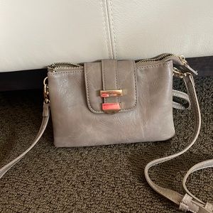 small purse, can be used as a wristlet or small crossbody bag